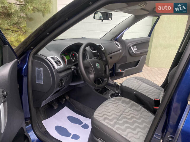 Синій Шкода Фабія, об'ємом двигуна 1.39 л та пробігом 183 тис. км за 5100 $, фото 20 на Automoto.ua