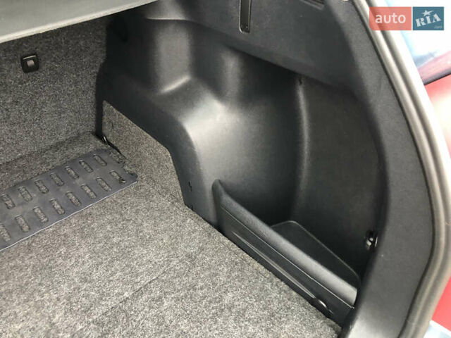 Синий Шкода Фабия, объемом двигателя 1.4 л и пробегом 200 тыс. км за 5500 $, фото 9 на Automoto.ua