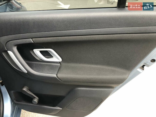 Синий Шкода Фабия, объемом двигателя 1.4 л и пробегом 200 тыс. км за 5500 $, фото 21 на Automoto.ua