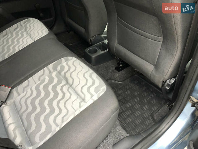 Синий Шкода Фабия, объемом двигателя 1.4 л и пробегом 200 тыс. км за 5500 $, фото 20 на Automoto.ua