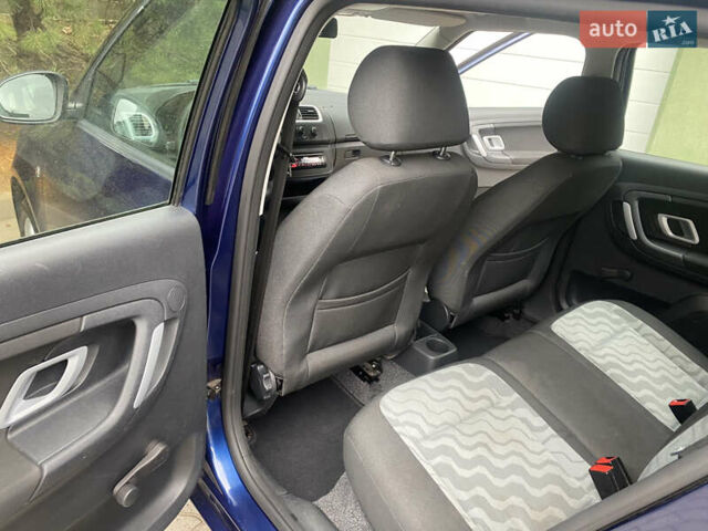 Синій Шкода Фабія, об'ємом двигуна 1.39 л та пробігом 183 тис. км за 5100 $, фото 23 на Automoto.ua