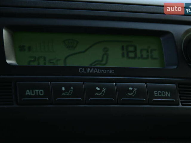 Синий Шкода Фабия, объемом двигателя 1.39 л и пробегом 178 тыс. км за 5950 $, фото 22 на Automoto.ua