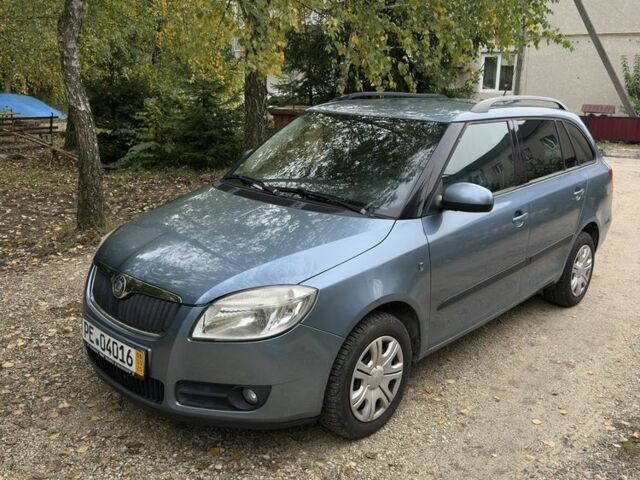 Синій Шкода Фабія, об'ємом двигуна 1.6 л та пробігом 178 тис. км за 6800 $, фото 2 на Automoto.ua