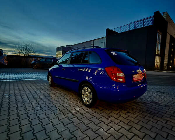 Синий Шкода Фабия, объемом двигателя 1.2 л и пробегом 209 тыс. км за 4100 $, фото 5 на Automoto.ua