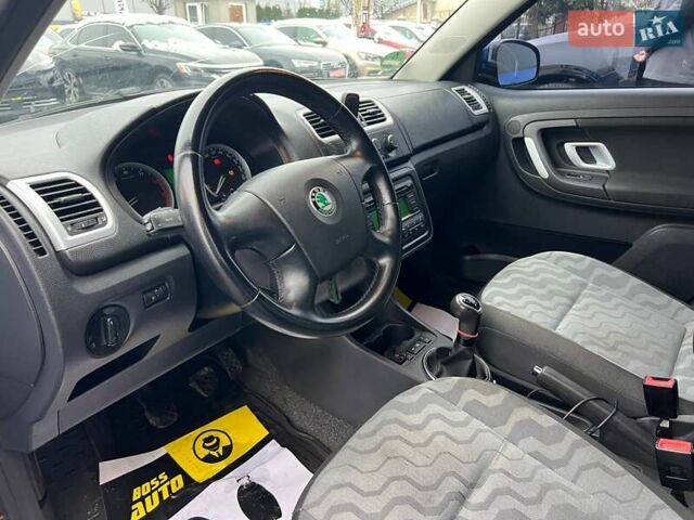 Синій Шкода Фабія, об'ємом двигуна 1.6 л та пробігом 230 тис. км за 6800 $, фото 9 на Automoto.ua