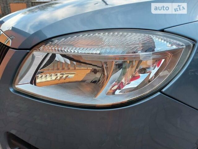 Синий Шкода Фабия, объемом двигателя 1.2 л и пробегом 161 тыс. км за 4750 $, фото 48 на Automoto.ua