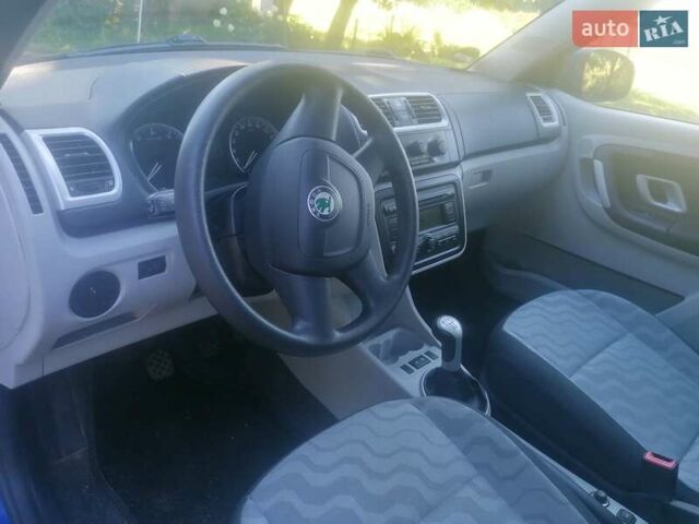 Синий Шкода Фабия, объемом двигателя 1.39 л и пробегом 167 тыс. км за 5500 $, фото 19 на Automoto.ua