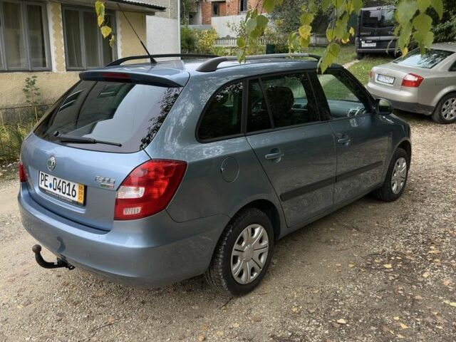 Синій Шкода Фабія, об'ємом двигуна 1.6 л та пробігом 178 тис. км за 6800 $, фото 7 на Automoto.ua
