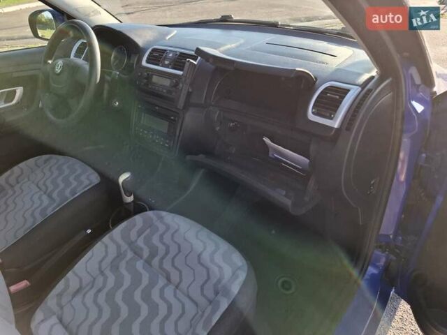 Синій Шкода Фабія, об'ємом двигуна 1.4 л та пробігом 140 тис. км за 6200 $, фото 8 на Automoto.ua