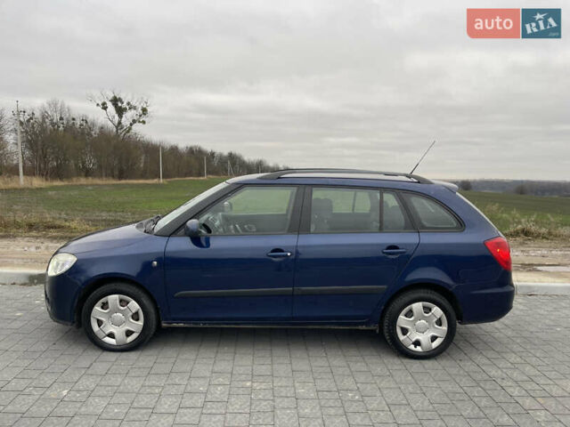 Синий Шкода Фабия, объемом двигателя 1.9 л и пробегом 290 тыс. км за 4990 $, фото 2 на Automoto.ua