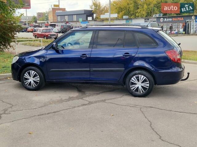 Синий Шкода Фабия, объемом двигателя 1.6 л и пробегом 225 тыс. км за 6500 $, фото 8 на Automoto.ua