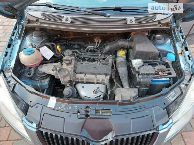 Синий Шкода Фабия, объемом двигателя 1.2 л и пробегом 161 тыс. км за 4750 $, фото 76 на Automoto.ua