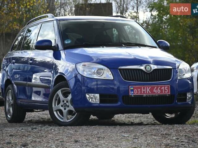 Синий Шкода Фабия, объемом двигателя 1.39 л и пробегом 178 тыс. км за 5950 $, фото 1 на Automoto.ua