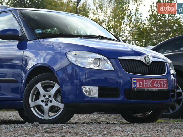 Синий Шкода Фабия, объемом двигателя 1.39 л и пробегом 178 тыс. км за 5950 $, фото 2 на Automoto.ua