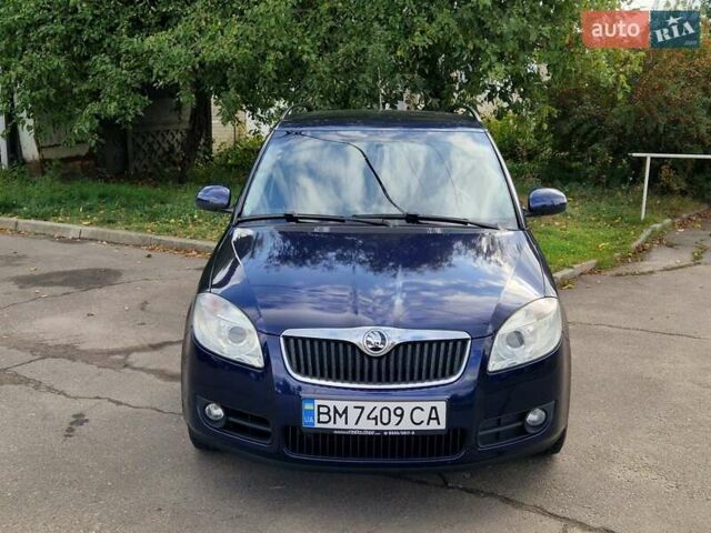 Синий Шкода Фабия, объемом двигателя 1.6 л и пробегом 225 тыс. км за 6500 $, фото 3 на Automoto.ua