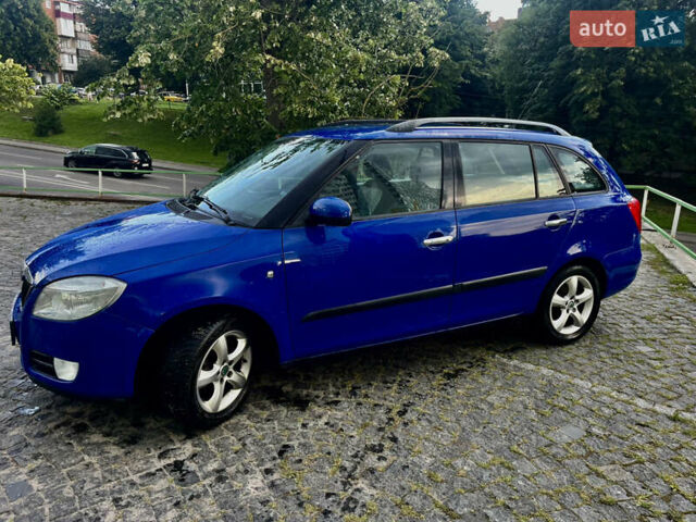 Синий Шкода Фабия, объемом двигателя 1.39 л и пробегом 186 тыс. км за 5750 $, фото 5 на Automoto.ua