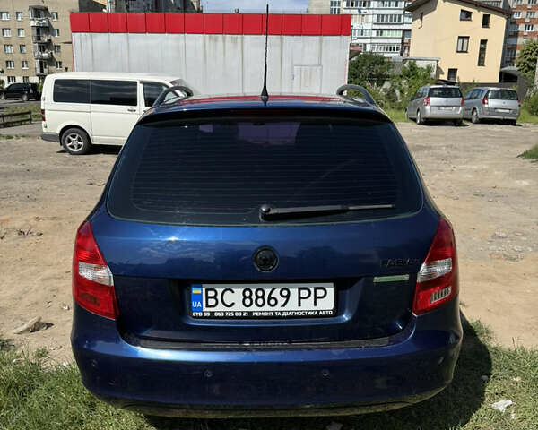 Синий Шкода Фабия, объемом двигателя 1.42 л и пробегом 268 тыс. км за 4999 $, фото 3 на Automoto.ua