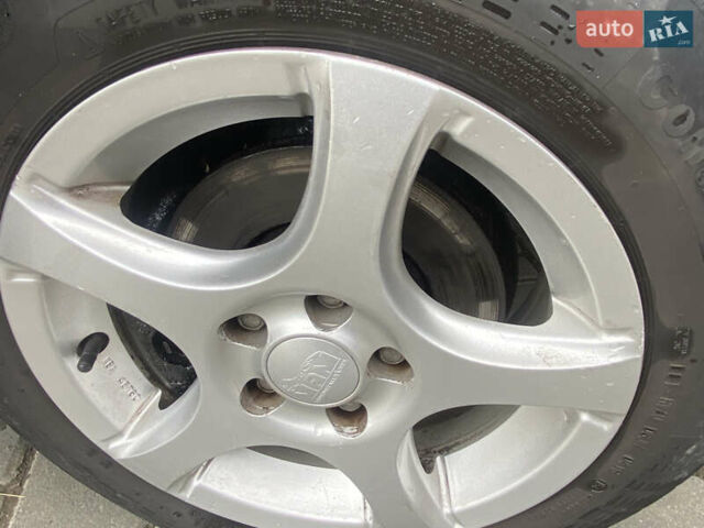 Синий Шкода Фабия, объемом двигателя 0 л и пробегом 189 тыс. км за 4500 $, фото 19 на Automoto.ua