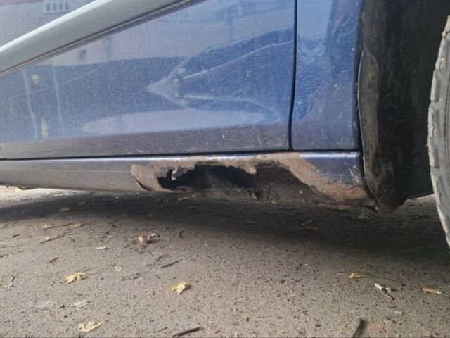 Синий Шкода Фабия, объемом двигателя 1.2 л и пробегом 300 тыс. км за 3300 $, фото 4 на Automoto.ua
