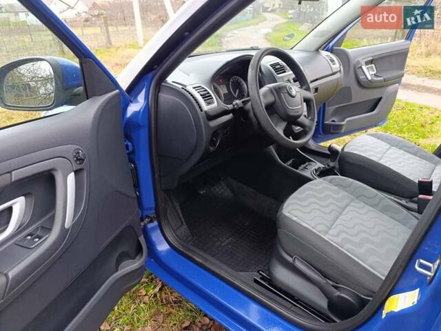 Синий Шкода Фабия, объемом двигателя 0 л и пробегом 206 тыс. км за 4999 $, фото 10 на Automoto.ua