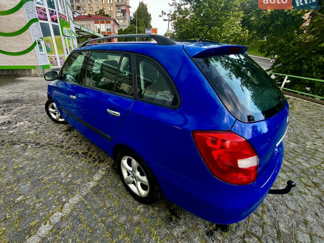 Синий Шкода Фабия, объемом двигателя 1.39 л и пробегом 186 тыс. км за 5750 $, фото 3 на Automoto.ua