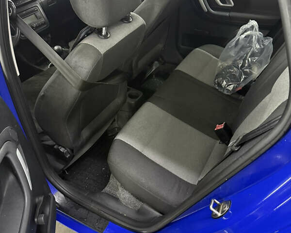 Синій Шкода Фабія, об'ємом двигуна 1.2 л та пробігом 149 тис. км за 4500 $, фото 10 на Automoto.ua