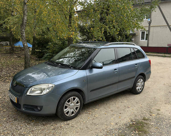 Синій Шкода Фабія, об'ємом двигуна 1.6 л та пробігом 178 тис. км за 6800 $, фото 1 на Automoto.ua