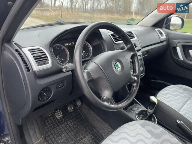 Синий Шкода Фабия, объемом двигателя 1.9 л и пробегом 290 тыс. км за 4990 $, фото 15 на Automoto.ua
