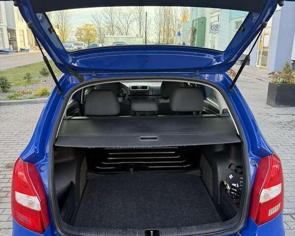 Синій Шкода Фабія, об'ємом двигуна 1.2 л та пробігом 149 тис. км за 4500 $, фото 6 на Automoto.ua