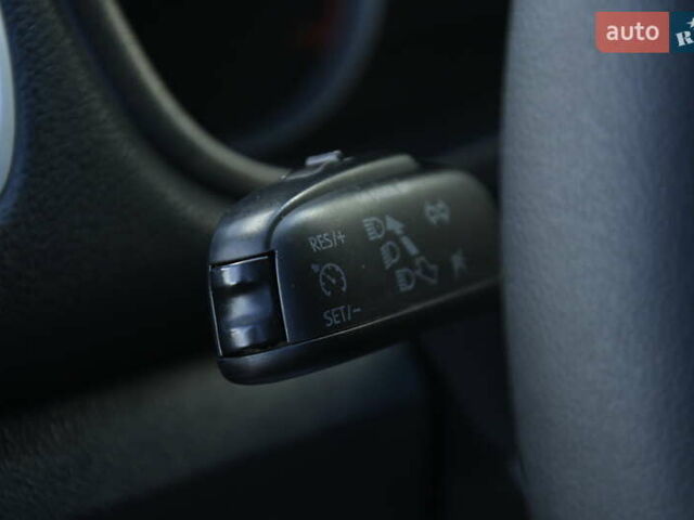 Синий Шкода Фабия, объемом двигателя 1.39 л и пробегом 178 тыс. км за 5950 $, фото 19 на Automoto.ua