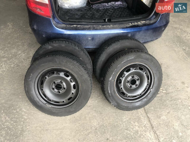 Синій Шкода Фабія, об'ємом двигуна 1.39 л та пробігом 220 тис. км за 4700 $, фото 15 на Automoto.ua