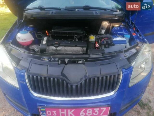 Синий Шкода Фабия, объемом двигателя 1.39 л и пробегом 167 тыс. км за 5500 $, фото 23 на Automoto.ua