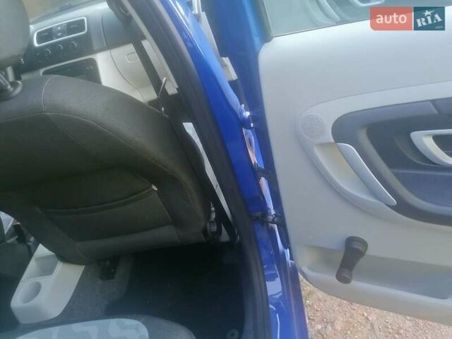 Синий Шкода Фабия, объемом двигателя 1.39 л и пробегом 167 тыс. км за 5500 $, фото 13 на Automoto.ua