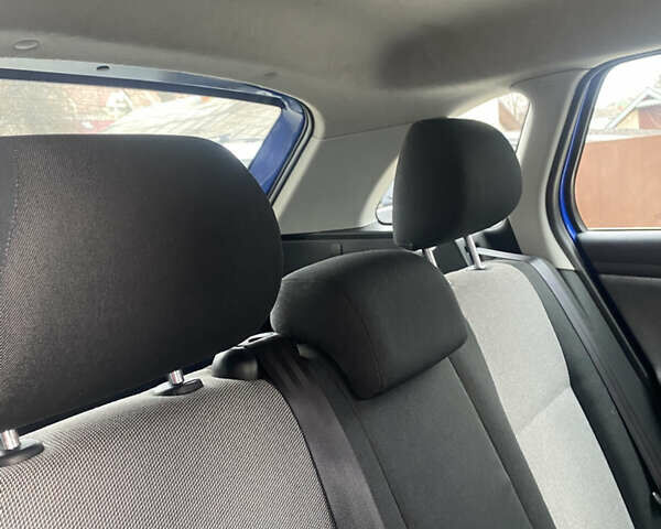 Синий Шкода Фабия, объемом двигателя 1.2 л и пробегом 189 тыс. км за 4300 $, фото 16 на Automoto.ua