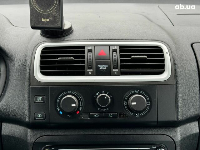 Синій Шкода Фабія, об'ємом двигуна 1.6 л та пробігом 238 тис. км за 7190 $, фото 27 на Automoto.ua