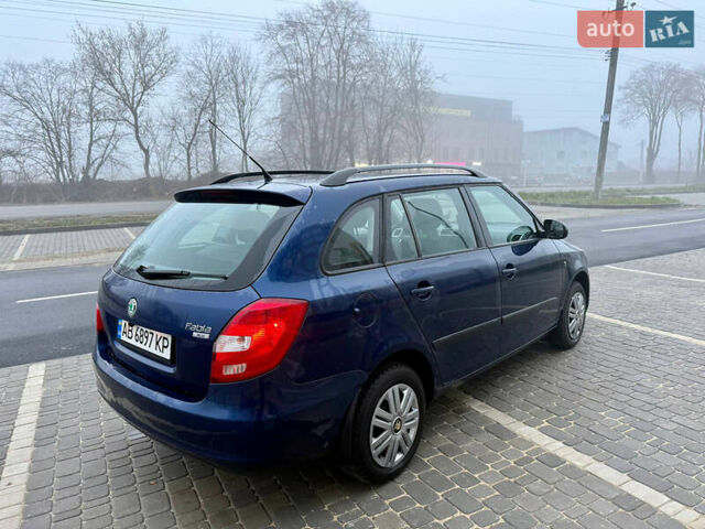 Синий Шкода Фабия, объемом двигателя 1.6 л и пробегом 238 тыс. км за 6999 $, фото 3 на Automoto.ua