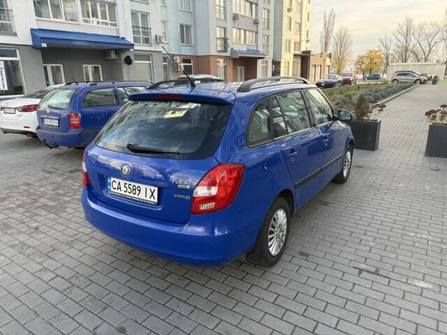Синий Шкода Фабия, объемом двигателя 1.2 л и пробегом 150 тыс. км за 4500 $, фото 3 на Automoto.ua