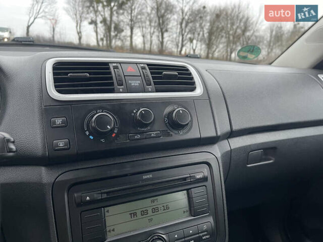 Синий Шкода Фабия, объемом двигателя 1.9 л и пробегом 290 тыс. км за 4990 $, фото 16 на Automoto.ua