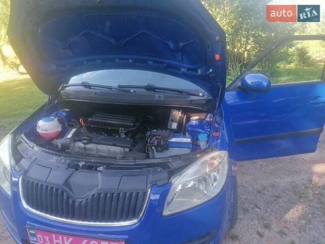 Синий Шкода Фабия, объемом двигателя 1.39 л и пробегом 167 тыс. км за 5500 $, фото 26 на Automoto.ua