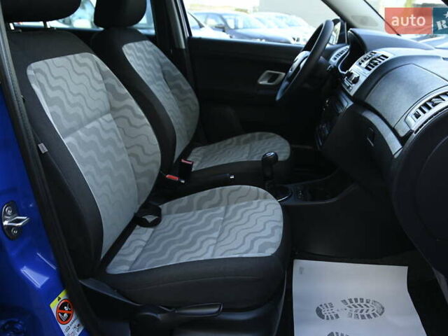 Синий Шкода Фабия, объемом двигателя 1.39 л и пробегом 178 тыс. км за 5950 $, фото 33 на Automoto.ua