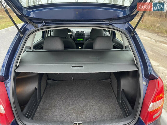 Синий Шкода Фабия, объемом двигателя 1.9 л и пробегом 290 тыс. км за 4990 $, фото 17 на Automoto.ua