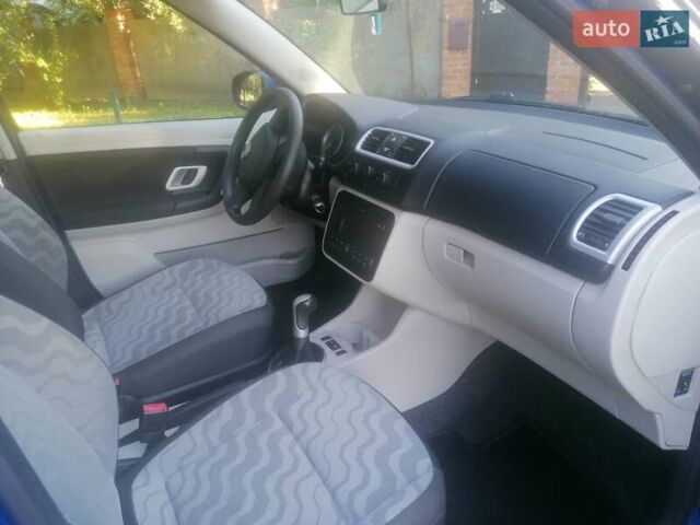 Синий Шкода Фабия, объемом двигателя 1.39 л и пробегом 167 тыс. км за 5500 $, фото 2 на Automoto.ua