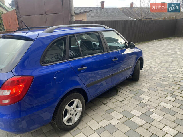Синий Шкода Фабия, объемом двигателя 1.2 л и пробегом 189 тыс. км за 4300 $, фото 5 на Automoto.ua