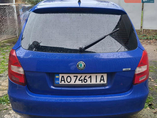 Синій Шкода Фабія, об'ємом двигуна 1.4 л та пробігом 293 тис. км за 4100 $, фото 1 на Automoto.ua