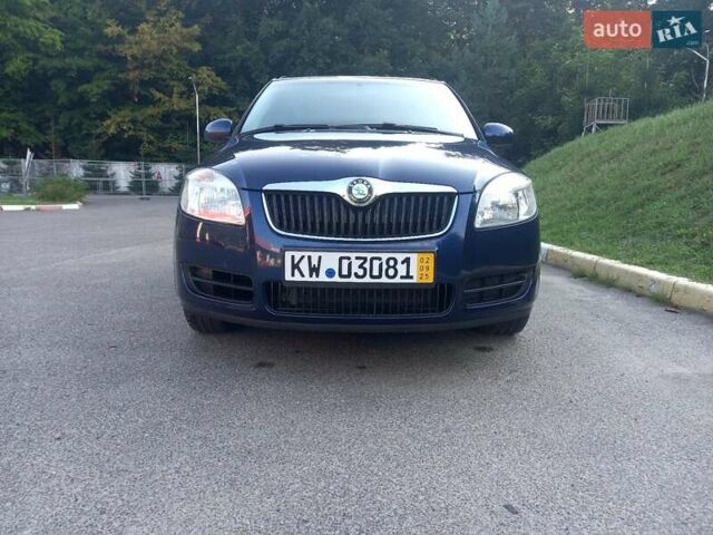 Синий Шкода Фабия, объемом двигателя 1.6 л и пробегом 230 тыс. км за 7550 $, фото 9 на Automoto.ua