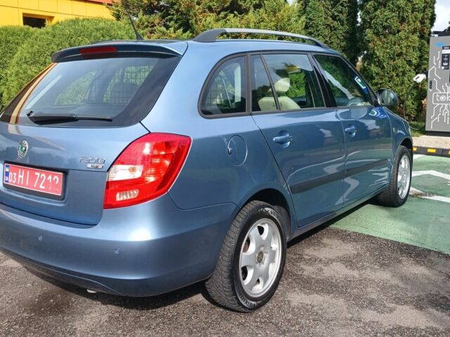 Синий Шкода Фабия, объемом двигателя 0 л и пробегом 190 тыс. км за 6100 $, фото 3 на Automoto.ua