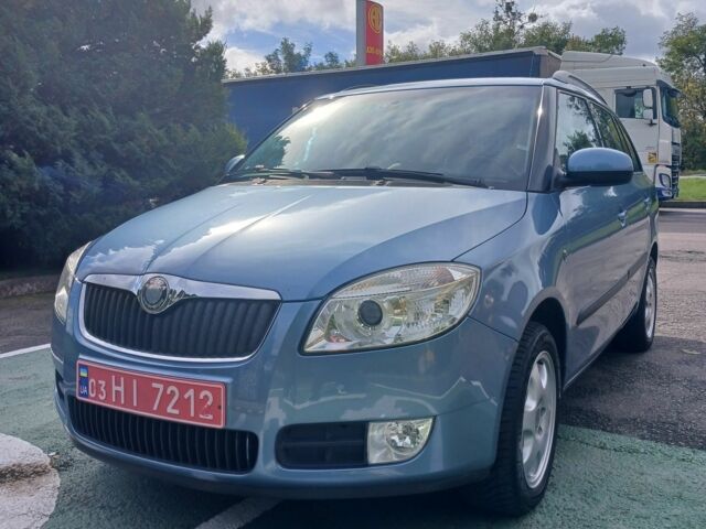 Синий Шкода Фабия, объемом двигателя 0 л и пробегом 190 тыс. км за 6100 $, фото 1 на Automoto.ua