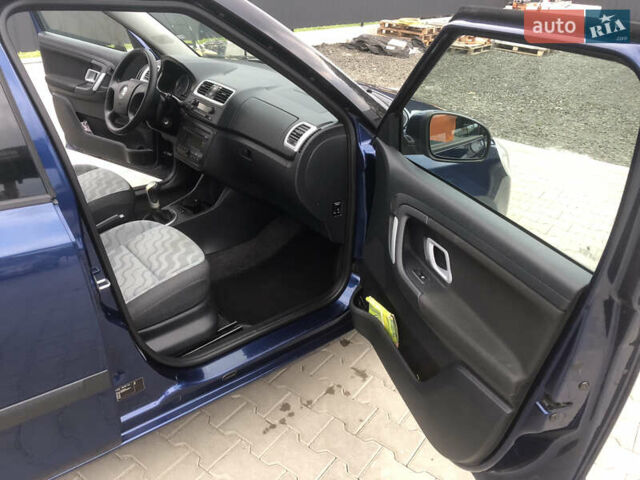 Синій Шкода Фабія, об'ємом двигуна 1.39 л та пробігом 220 тис. км за 4700 $, фото 7 на Automoto.ua