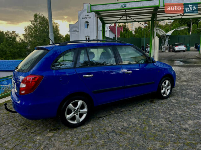 Синий Шкода Фабия, объемом двигателя 1.39 л и пробегом 186 тыс. км за 5750 $, фото 9 на Automoto.ua