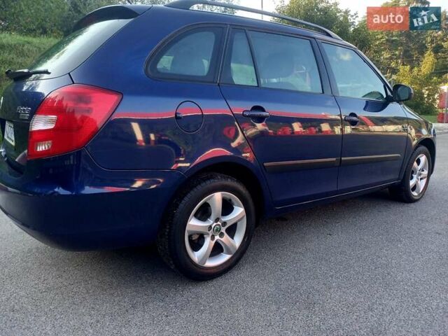 Синий Шкода Фабия, объемом двигателя 1.6 л и пробегом 230 тыс. км за 7550 $, фото 11 на Automoto.ua